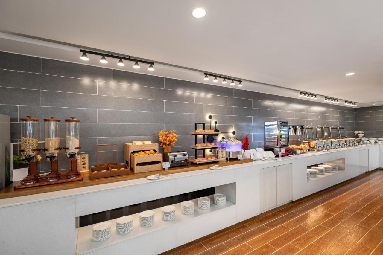 Holiday Inn Express Shenyang North Station By Ihg Esterno foto