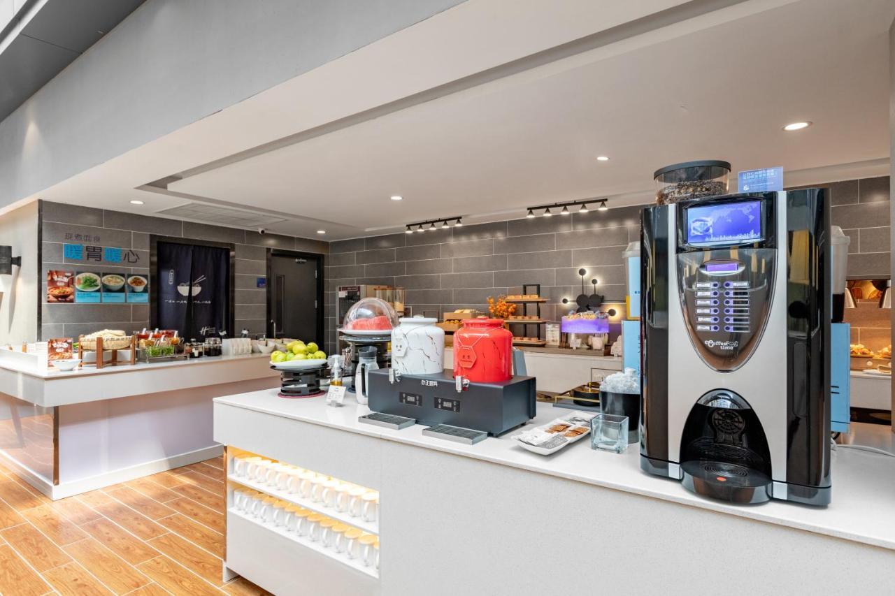 Holiday Inn Express Shenyang North Station By Ihg Esterno foto