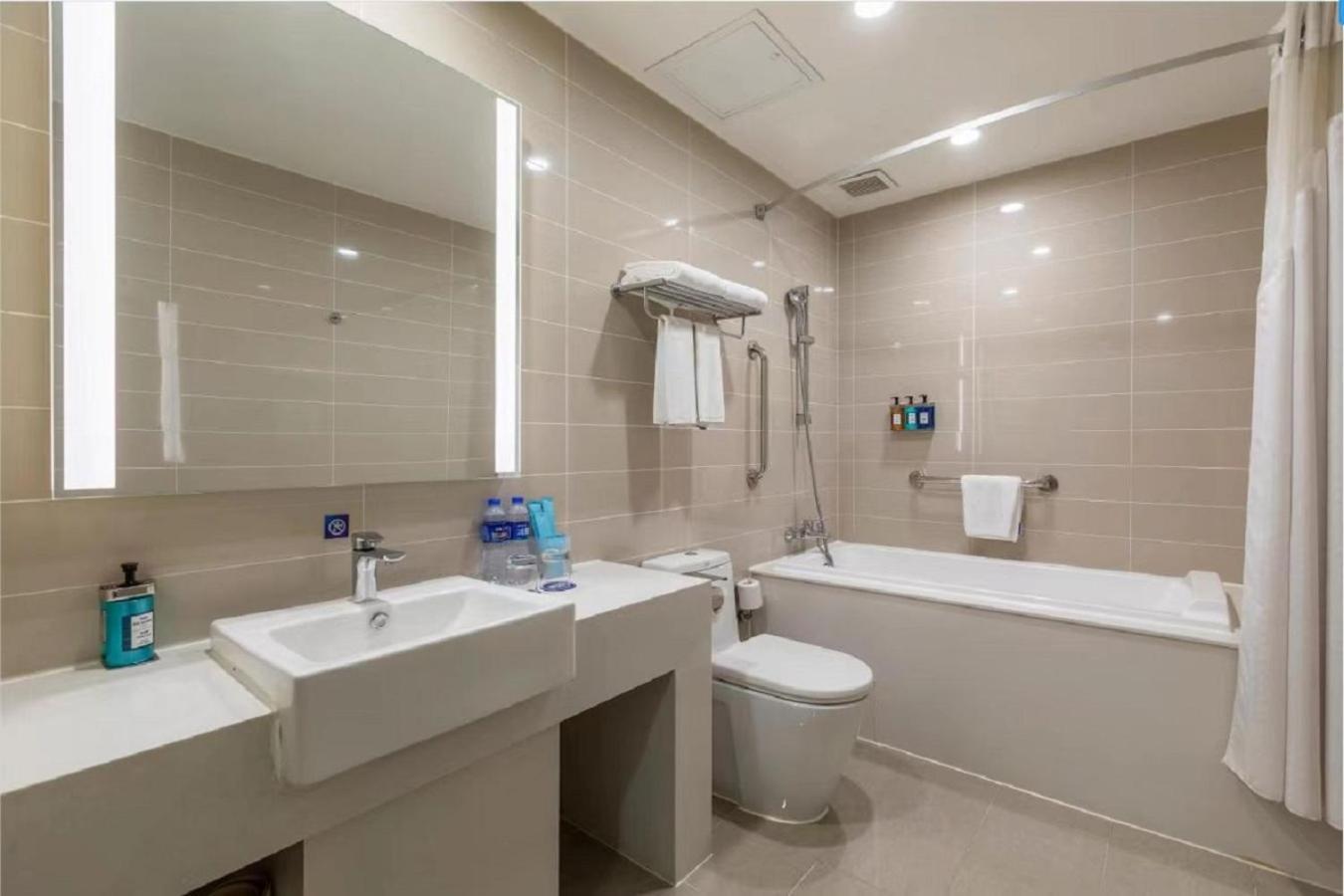 Holiday Inn Express Shenyang North Station By Ihg Esterno foto