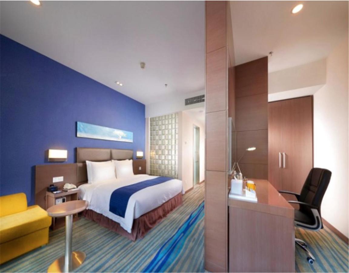 Holiday Inn Express Shenyang North Station By Ihg Esterno foto